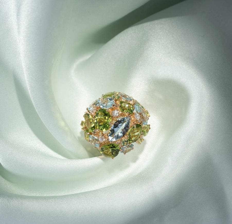 Bague jardin enchanté or rose 18 carats péridots topazes grenats diamants