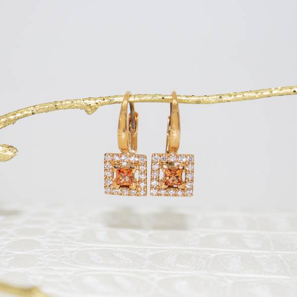 Boucles d'oreilles saphir orange et diamants en or jaune 750 millièmes